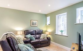 Riding Cottage - Uk37449